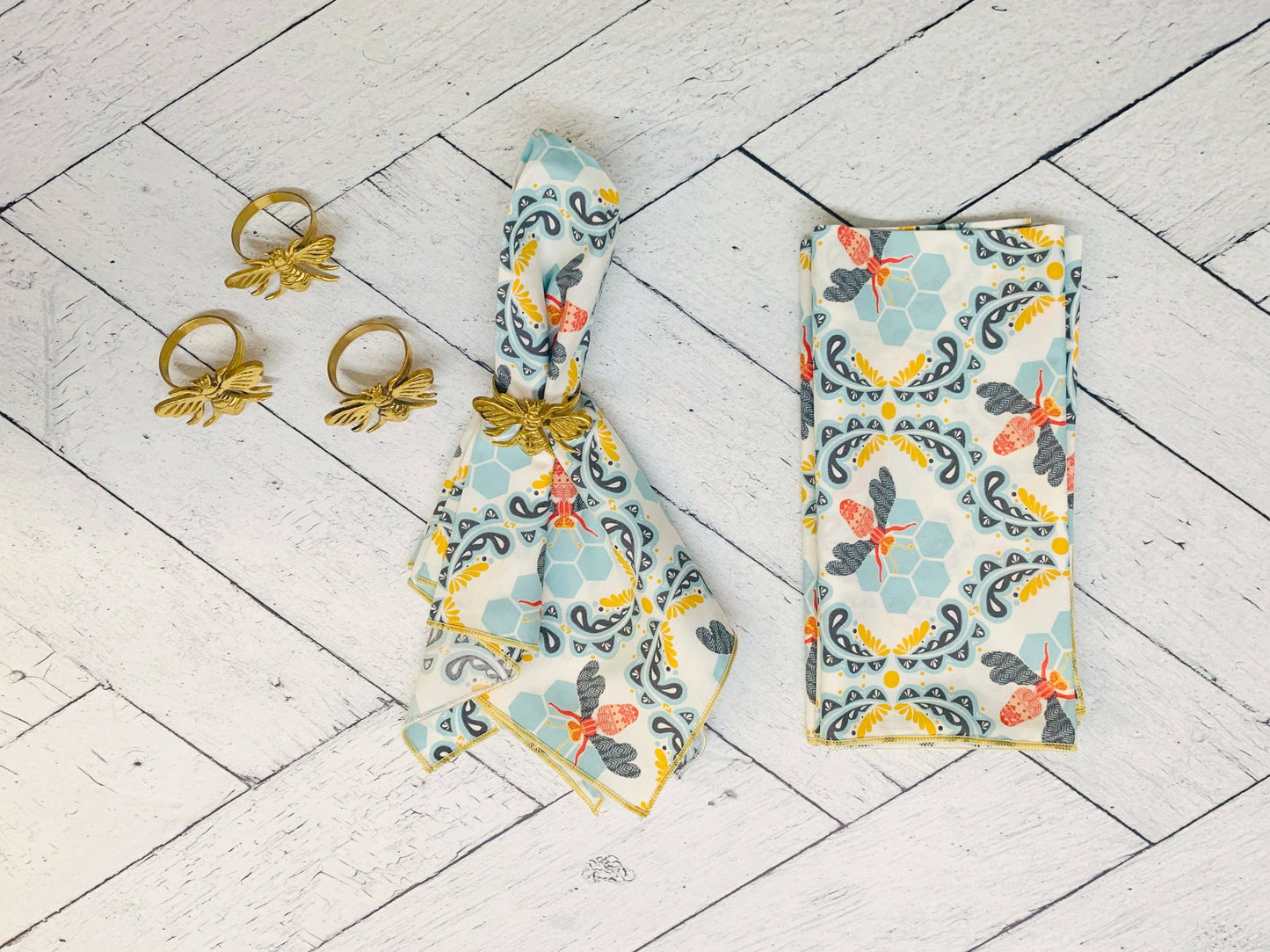 Honey Bee Cloth Napkins, Set of Four, 18" Everyday