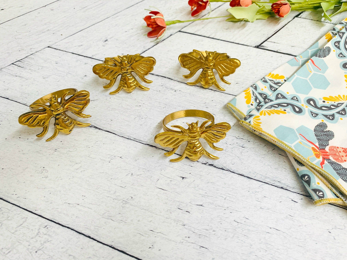 Honey Bee Cloth Napkins, Set of Four, 18" Everyday