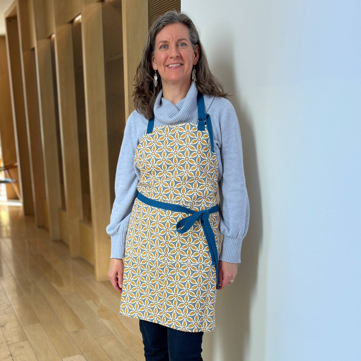 Apron-Adult | More Bees Please